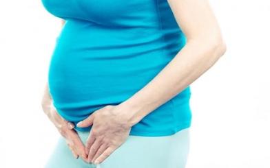 Mẹ bầu bị viêm phụ khoa nên làm gì ?