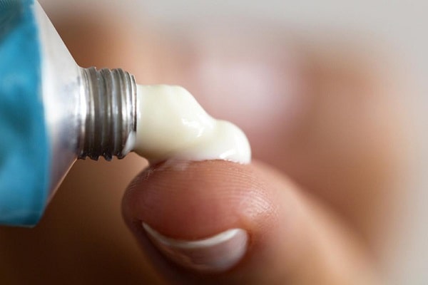 Ưu điểm của thuốc bôi nứt kẽ hậu môn với người bệnh